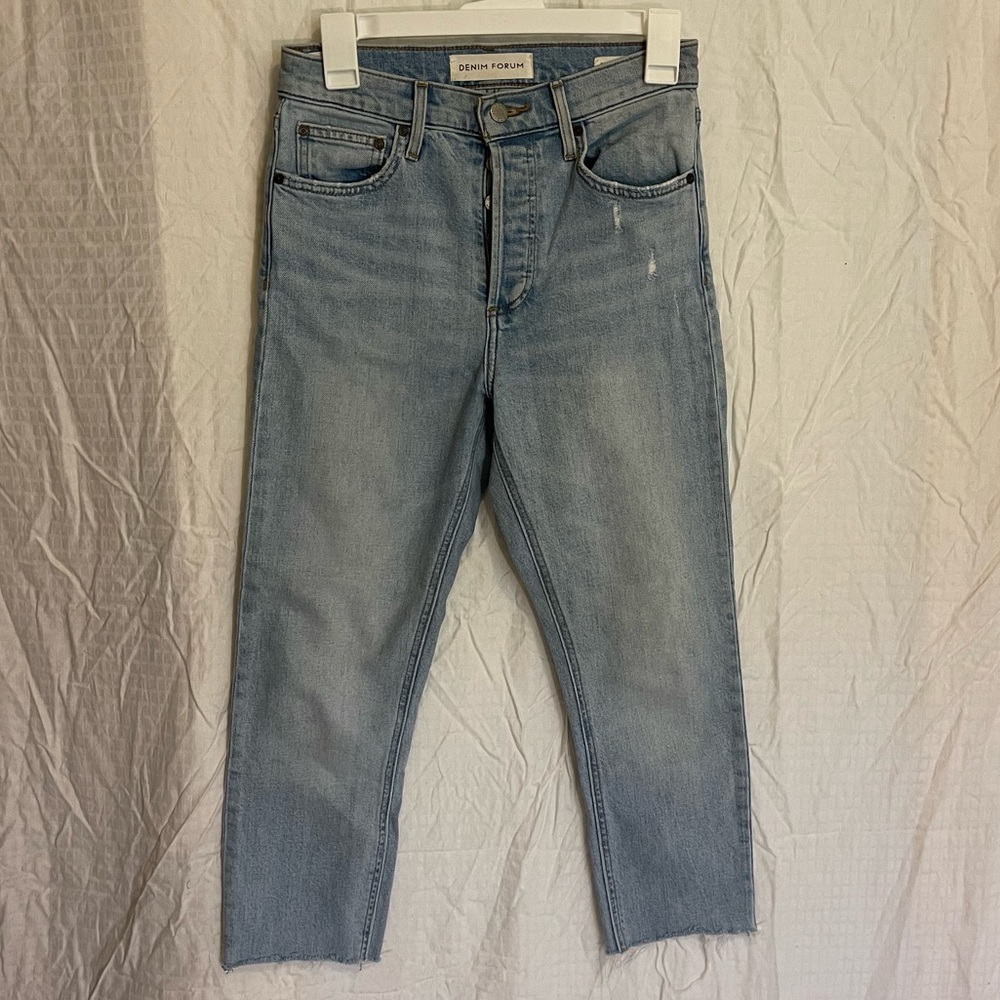 Aritzia Denim Forum Yoko High Rise Slim Crop Jeans in Light Wash
